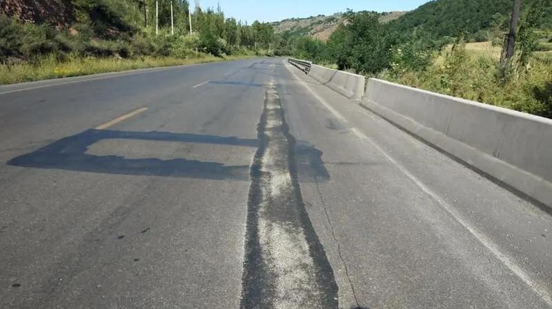 公路病害处治.jpg